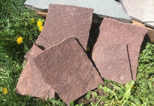 Плитняк лемезит бордовый для цоколя 1,5-2 см купить в Абакане