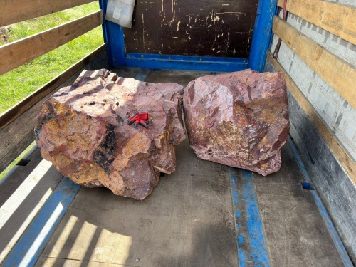 Ландшафтные глыбы красно-фиолетовые 200-1000 килограмм купить в Абакане