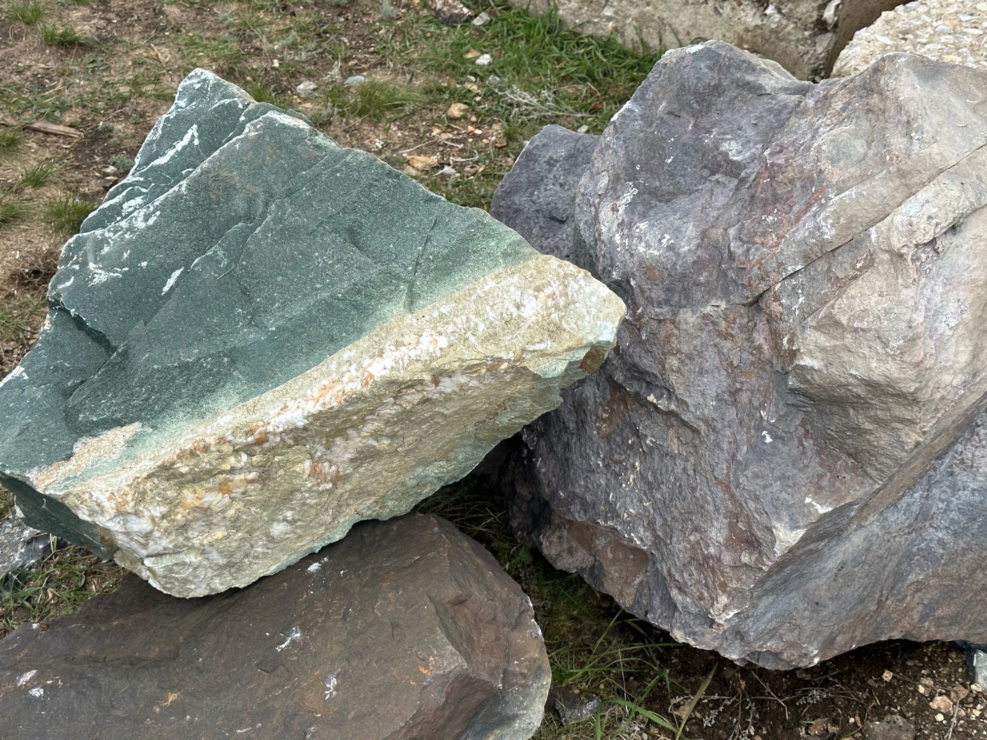 Камни для ландшафтного дизайна зелёные 10-60 килограмм купить в Абакане