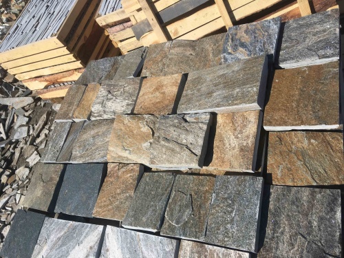 Плитка пилёная златолит Уральский для цоколя, отмостки купить в Абакане