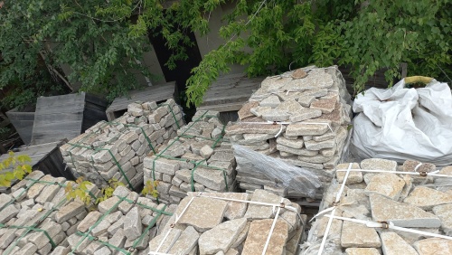 Гранитный плитняк галтованный для парковки купить в Абакане