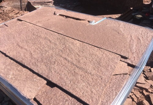 Плитняк лемезит бордовый для ступеней 20-25 мм купить в Абакане